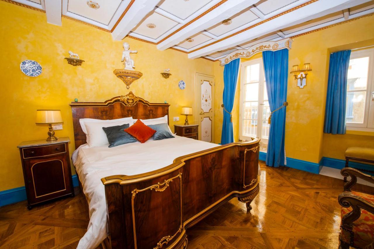 Chambre Lit King-Size avec Balcon