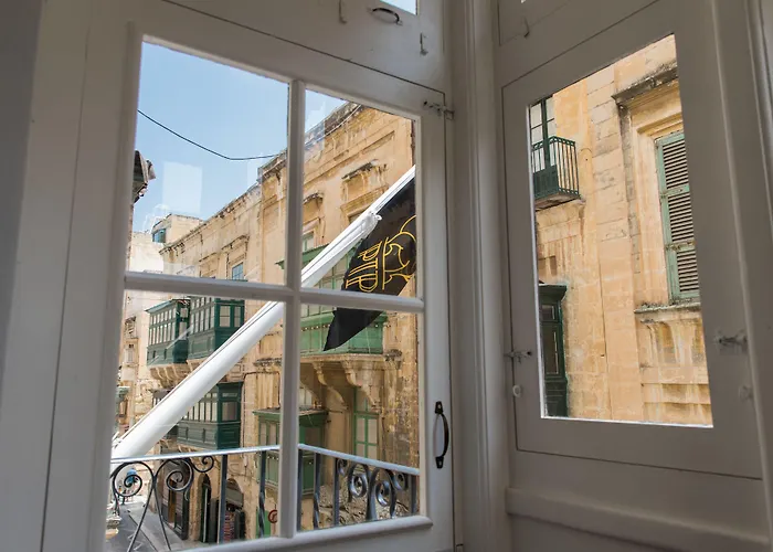 1926 Le Parisot Boutique Suites