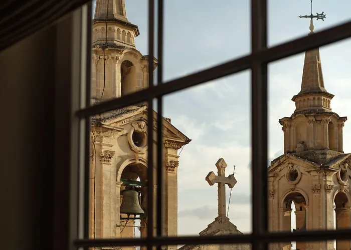 1926 Le Parisot Boutique Suites