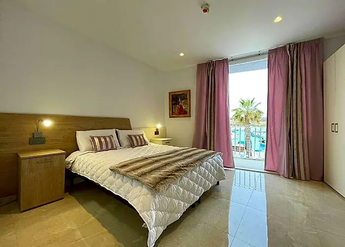 La Reggia Seaview Guesthouse